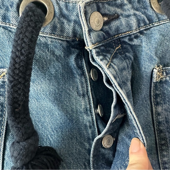 WE THE FREE Moxie Blue Slouchy Denim Jeans SZ 30 - Picture 5 of 9